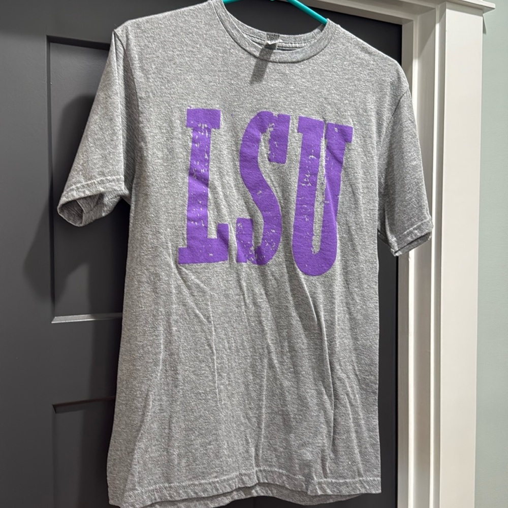 LSU tshirt size medium